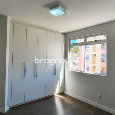 Apartamento com 81m², 2 quartos (sendo 1 suíte), 1 garagem, no bairro Coqueiros em Florianópolis