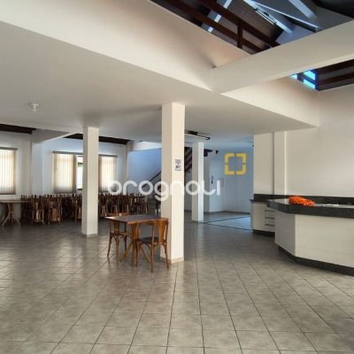 Apartamento com 81m², 2 quartos (sendo 1 suíte), 1 garagem, no bairro Coqueiros em Florianópolis