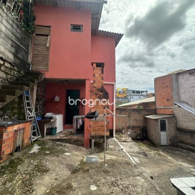 Casa com 175m², 6 quartos, 2 garagens, no bairro Beira Mar Norte em Florianópolis