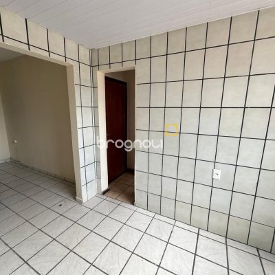Casa com 175m², 6 quartos, 2 garagens, no bairro Beira Mar Norte em Florianópolis