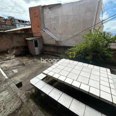 Casa com 175m², 6 quartos, 2 garagens, no bairro Beira Mar Norte em Florianópolis