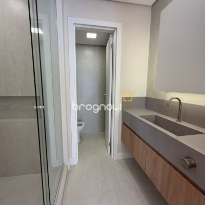 Cobertura com 148m², 3 quartos (sendo 2 suítes), 2 garagens, no bairro Agronômica em Florianópolis