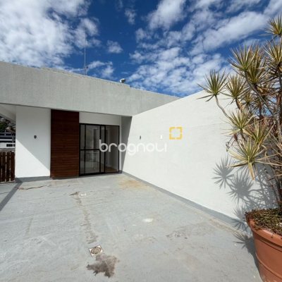 Cobertura com 148m², 3 quartos (sendo 2 suítes), 2 garagens, no bairro Agronômica em Florianópolis