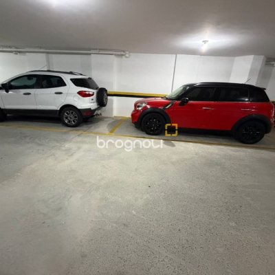Cobertura com 148m², 3 quartos (sendo 2 suítes), 2 garagens, no bairro Agronômica em Florianópolis