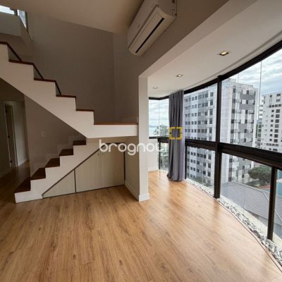 Cobertura com 148m², 3 quartos (sendo 2 suítes), 2 garagens, no bairro Agronômica em Florianópolis