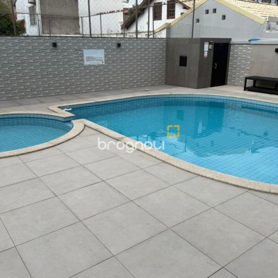 Cobertura com 148m², 3 quartos (sendo 2 suítes), 2 garagens, no bairro Agronômica em Florianópolis