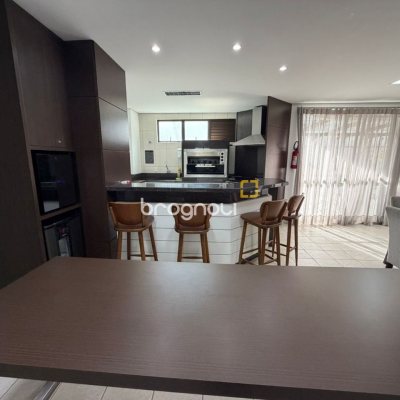 Cobertura com 148m², 3 quartos (sendo 2 suítes), 2 garagens, no bairro Agronômica em Florianópolis