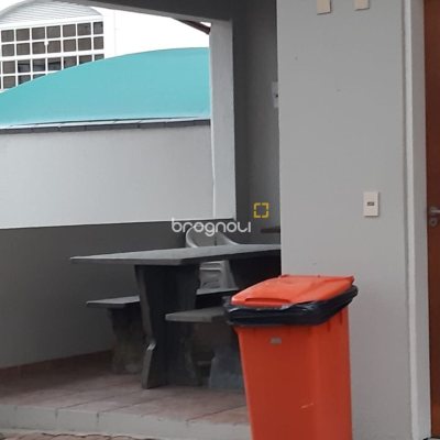 Apartamento com 70m², 2 quartos (sendo 1 suíte), 1 garagem, no bairro Itacorubi em Florianópolis