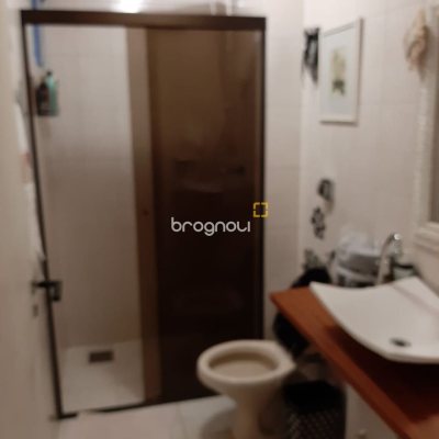 Apartamento com 70m², 2 quartos (sendo 1 suíte), 1 garagem, no bairro Itacorubi em Florianópolis