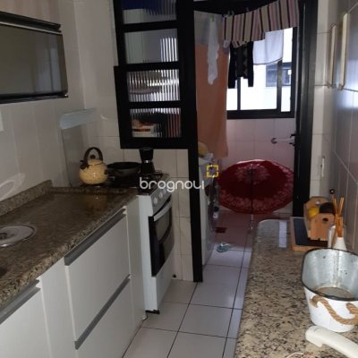 Apartamento com 70m², 2 quartos (sendo 1 suíte), 1 garagem, no bairro Itacorubi em Florianópolis