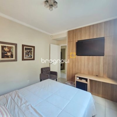 Casa com 220m², 4 quartos (sendo 1 suíte), 3 garagens, no bairro Bom Abrigo em Florianópolis
