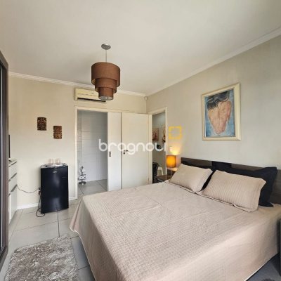 Casa com 220m², 4 quartos (sendo 1 suíte), 3 garagens, no bairro Bom Abrigo em Florianópolis