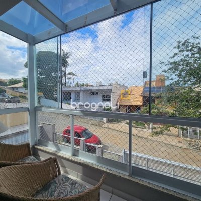Casa com 220m², 4 quartos (sendo 1 suíte), 3 garagens, no bairro Bom Abrigo em Florianópolis
