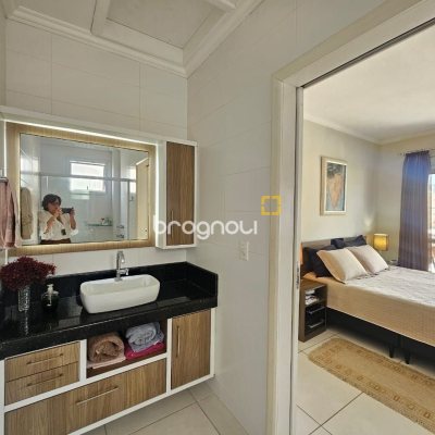 Casa com 220m², 4 quartos (sendo 1 suíte), 3 garagens, no bairro Bom Abrigo em Florianópolis