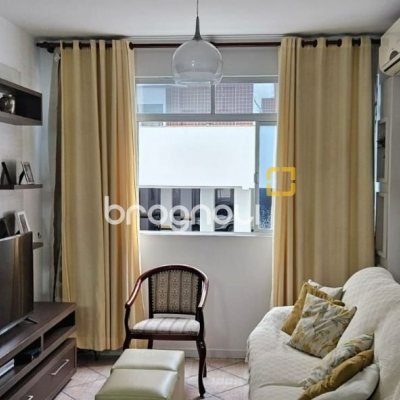 Apartamento com 101m², 3 quartos (sendo 1 suíte), 1 garagem, no bairro Canto em Florianópolis