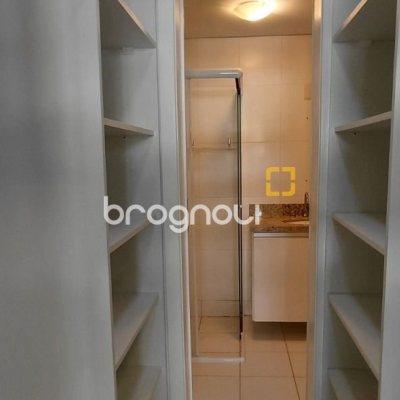 Apartamento com 77m², 2 quartos (sendo 1 suíte), 2 garagens, no bairro Itacorubi em Florianópolis