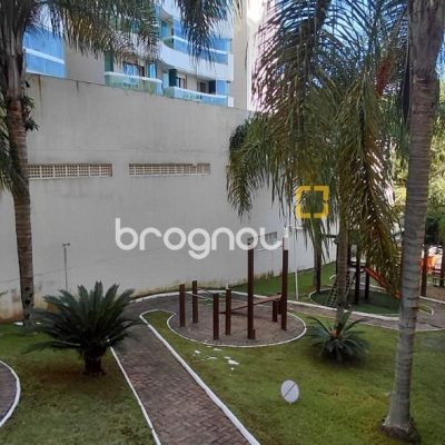 Apartamento com 77m², 2 quartos (sendo 1 suíte), 2 garagens, no bairro Itacorubi em Florianópolis