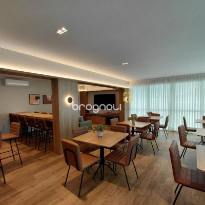Apartamento com 77m², 2 quartos (sendo 1 suíte), 2 garagens, no bairro Itacorubi em Florianópolis