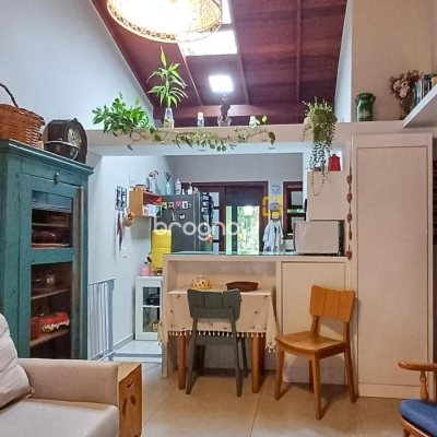 Casa de Condomínio com 73m², 2 quartos, 1 garagem, no bairro Lagoa da Conceição em Florianópolis