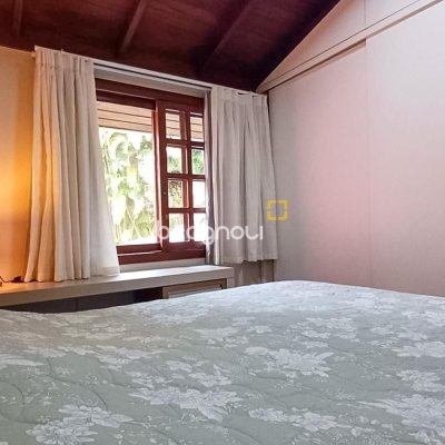 Casa de Condomínio com 73m², 2 quartos, 1 garagem, no bairro Lagoa da Conceição em Florianópolis