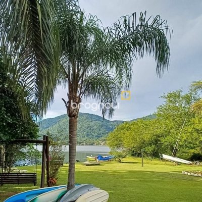Casa de Condomínio com 73m², 2 quartos, 1 garagem, no bairro Lagoa da Conceição em Florianópolis