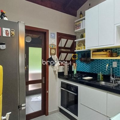 Casa de Condomínio com 73m², 2 quartos, 1 garagem, no bairro Lagoa da Conceição em Florianópolis