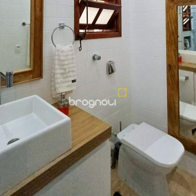 Casa de Condomínio com 73m², 2 quartos, 1 garagem, no bairro Lagoa da Conceição em Florianópolis