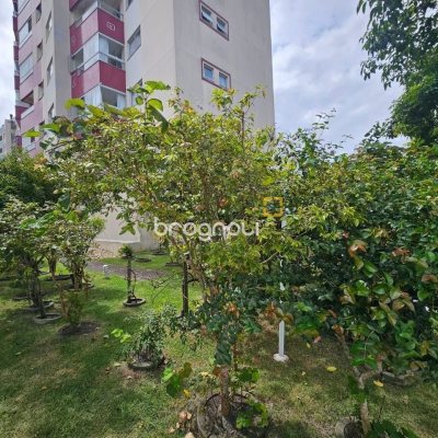 Cobertura com 116m², 2 quartos (sendo 1 suíte), 2 garagens, no bairro Capoeiras em Florianópolis