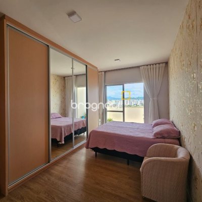 Cobertura com 116m², 2 quartos (sendo 1 suíte), 2 garagens, no bairro Capoeiras em Florianópolis