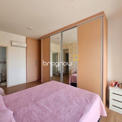 Cobertura com 116m², 2 quartos (sendo 1 suíte), 2 garagens, no bairro Capoeiras em Florianópolis