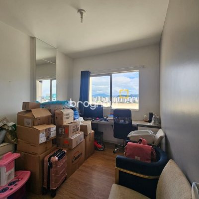 Cobertura com 116m², 2 quartos (sendo 1 suíte), 2 garagens, no bairro Capoeiras em Florianópolis