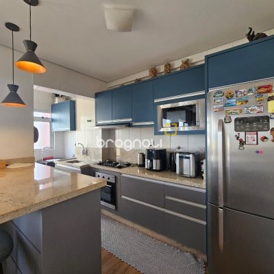 Cobertura com 116m², 2 quartos (sendo 1 suíte), 2 garagens, no bairro Capoeiras em Florianópolis