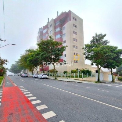 Cobertura com 116m², 2 quartos (sendo 1 suíte), 2 garagens, no bairro Capoeiras em Florianópolis