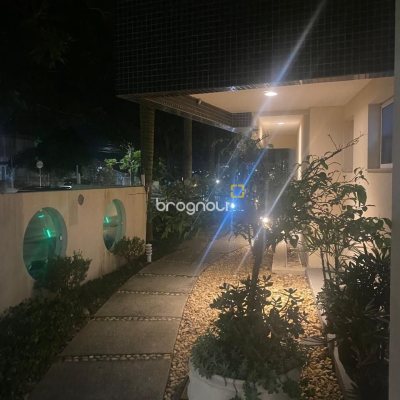 Cobertura com 116m², 2 quartos (sendo 1 suíte), 2 garagens, no bairro Capoeiras em Florianópolis