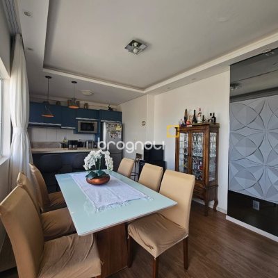 Cobertura com 116m², 2 quartos (sendo 1 suíte), 2 garagens, no bairro Capoeiras em Florianópolis