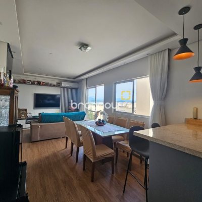 Cobertura com 116m², 2 quartos (sendo 1 suíte), 2 garagens, no bairro Capoeiras em Florianópolis