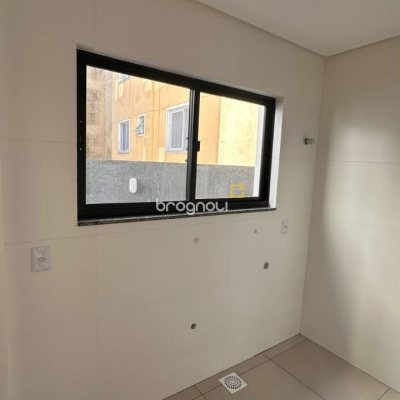 Casa com 105m², 3 quartos (sendo 2 suítes), 1 garagem, no bairro Serraria em São José