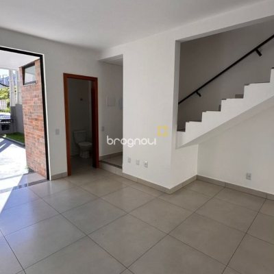 Casa com 105m², 3 quartos (sendo 2 suítes), 1 garagem, no bairro Serraria em São José