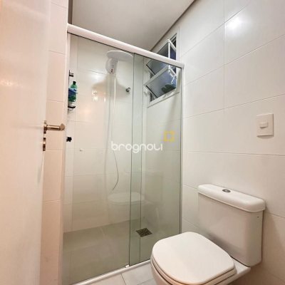 Apartamento com 83m², 3 quartos (sendo 1 suíte), 1 garagem, no bairro Campinas em São José