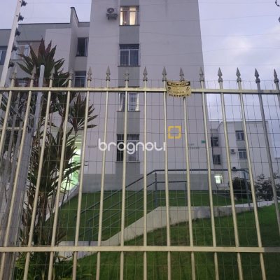 Apartamento com 57m², 2 quartos, 1 garagem, no bairro Carvoeira em Florianópolis