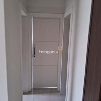 Apartamento com 57m², 2 quartos, 1 garagem, no bairro Carvoeira em Florianópolis