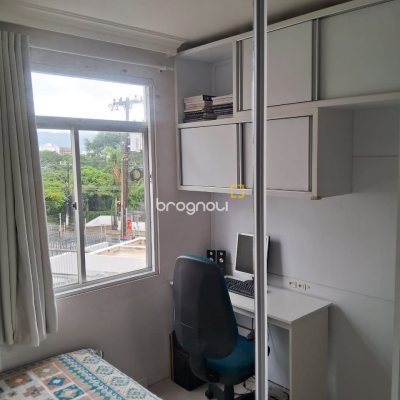 Apartamento com 57m², 2 quartos, 1 garagem, no bairro Carvoeira em Florianópolis