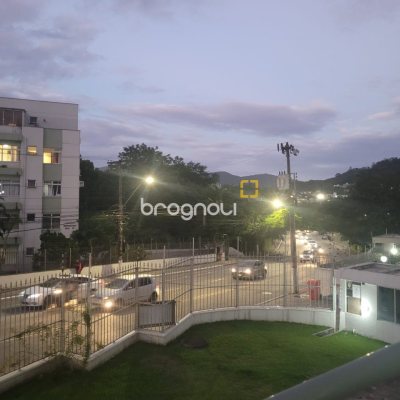 Apartamento com 57m², 2 quartos, 1 garagem, no bairro Carvoeira em Florianópolis