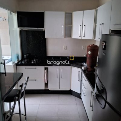 Apartamento com 57m², 2 quartos, 1 garagem, no bairro Carvoeira em Florianópolis