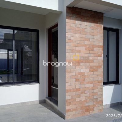 Casa com 70m², 2 quartos (sendo 2 suítes), 1 garagem, no bairro Areias em São José