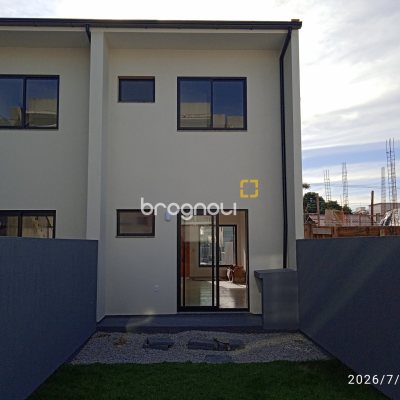 Casa com 70m², 2 quartos (sendo 2 suítes), 1 garagem, no bairro Areias em São José
