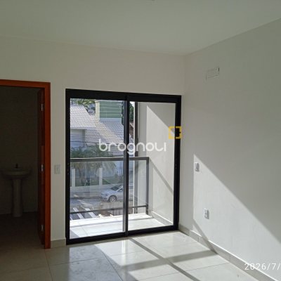 Casa com 72m², 2 quartos (sendo 2 suítes), 1 garagem, no bairro Areias em São José