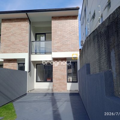 Casa com 72m², 2 quartos (sendo 2 suítes), 1 garagem, no bairro Areias em São José