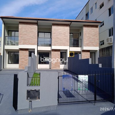 Casa com 72m², 2 quartos (sendo 2 suítes), 1 garagem, no bairro Areias em São José