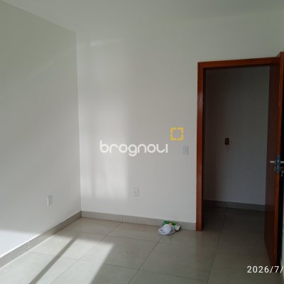 Casa com 72m², 2 quartos (sendo 2 suítes), 1 garagem, no bairro Areias em São José
